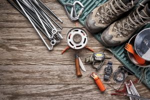 10 essentials hiking gear