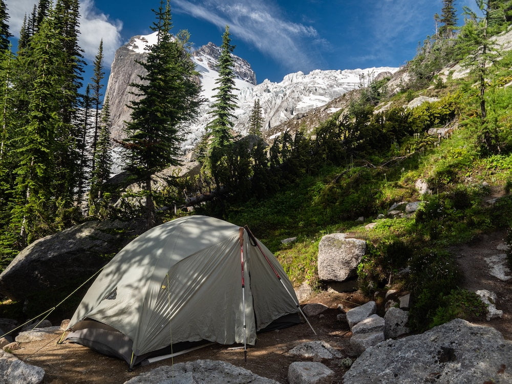 where to set up your tent when backpacking 